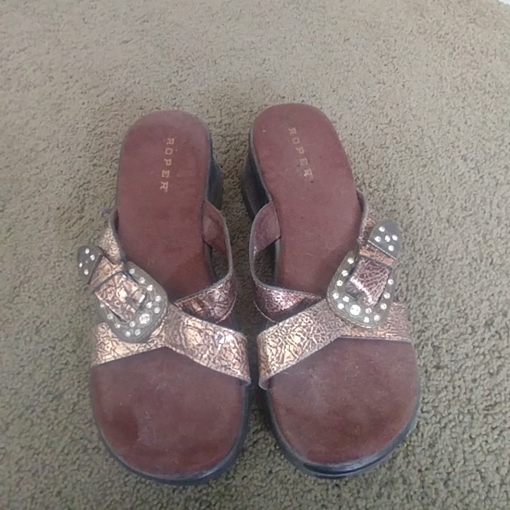 Flip flops by Roper